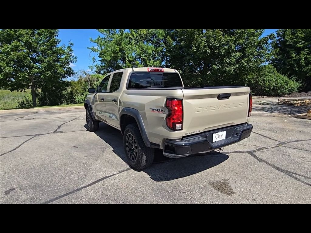 Used 2024  Chevrolet Trail Boss image 6