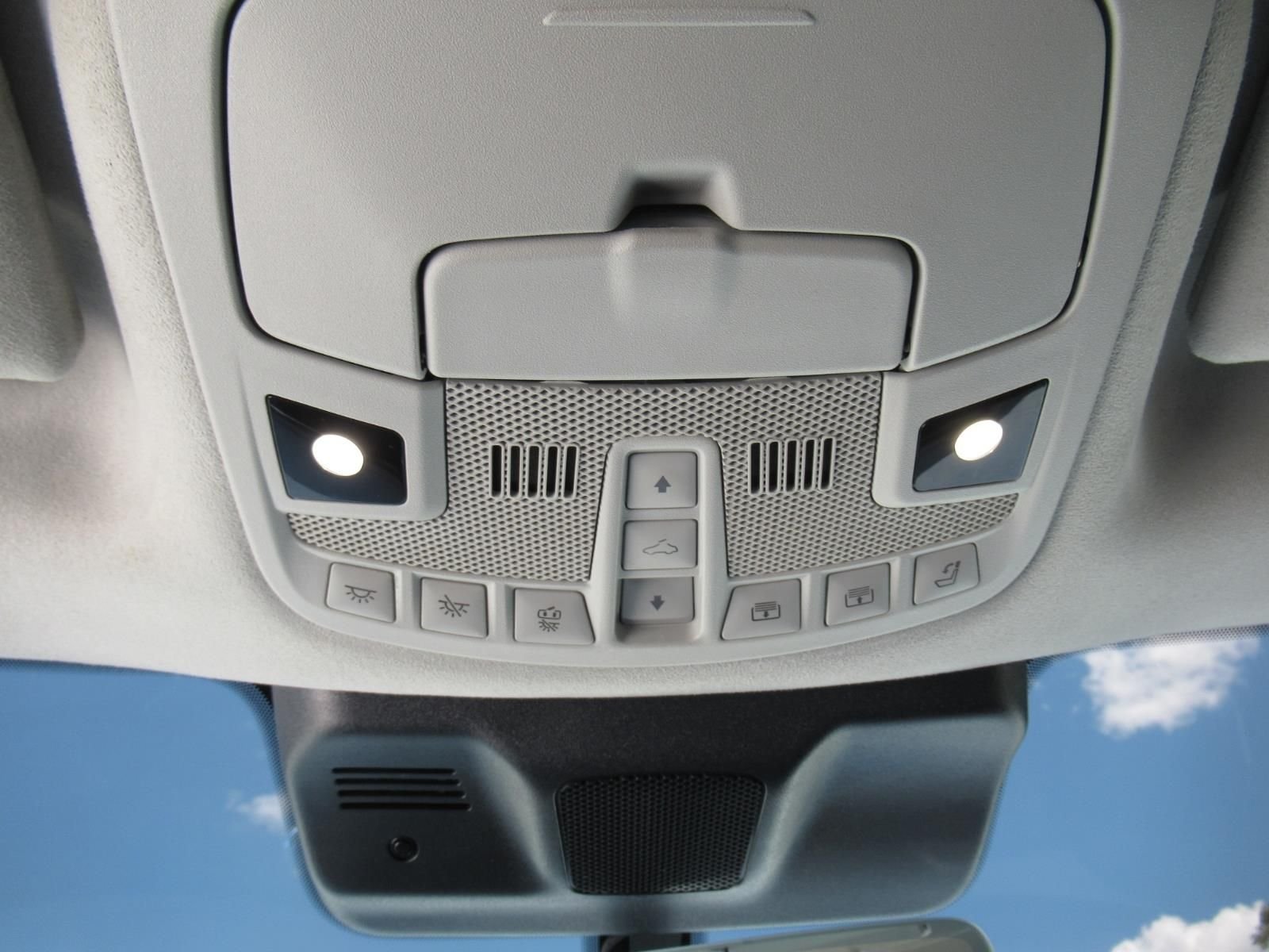 Used 2023 Green Lincoln Black Label image 28
