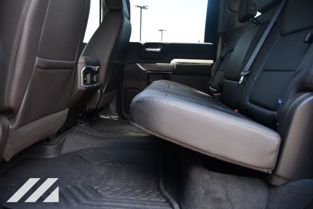 Used 2022 Summit White Chevrolet LTZ image 23