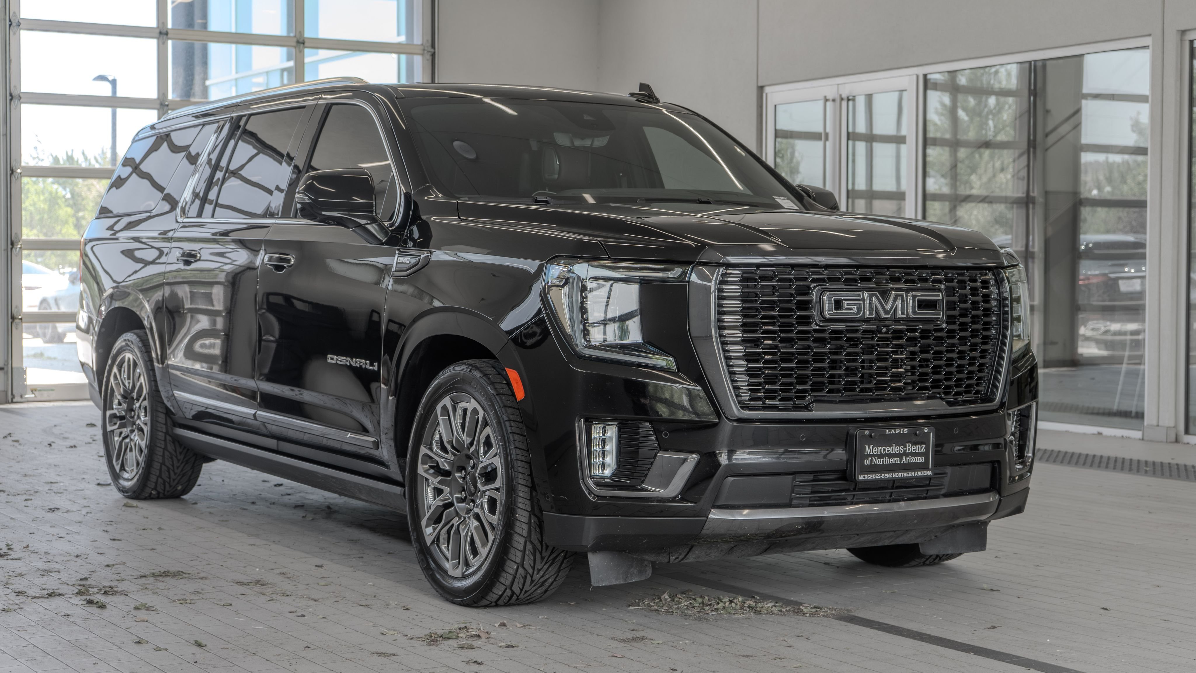 Used 2024 Onyx Black GMC Denali Ultimate image 21