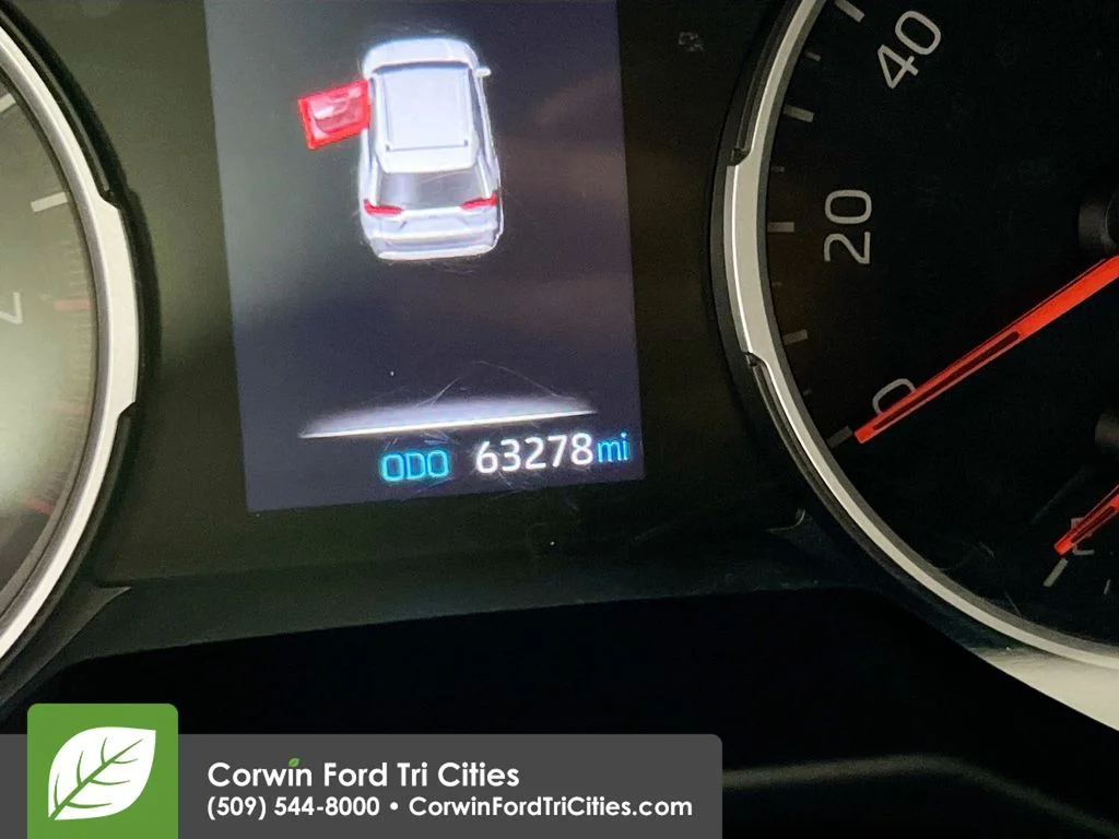 Used 2022 Gray Toyota XLE Premium image 2