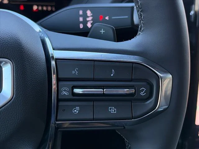 2026 GMC Yukon XL Denali - Photo 35
