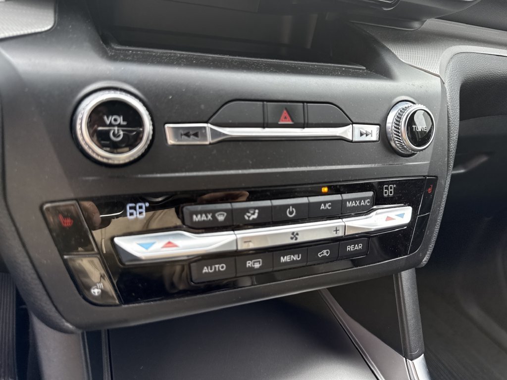 Used 2020 Gray Ford XLT image 22