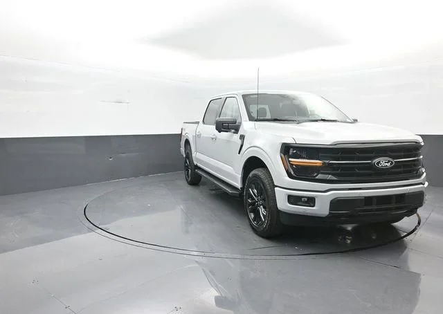 New 2026 Avalanche Ford XLT image 3