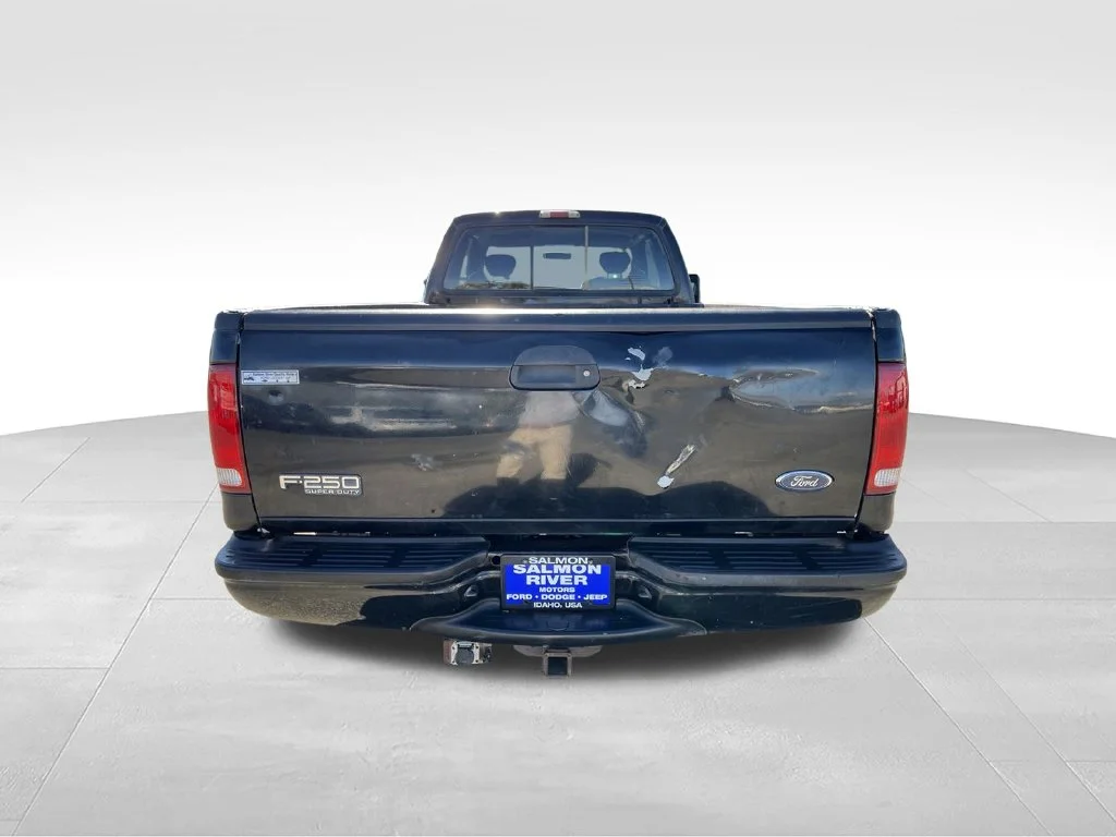 Used 2002  Ford XL image 6