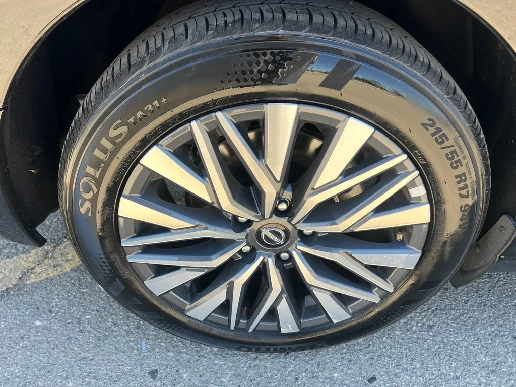 2025 Nissan Altima SV - Photo 33