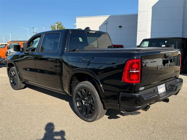 New 2027 Diamond Black Crystal Pearl-Coat Exterior Paint RAM Limited image 3