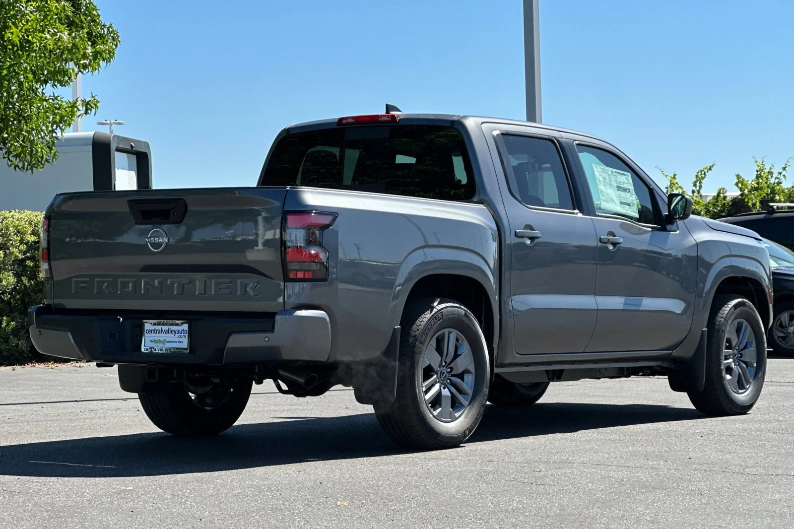 New 2026 Gun Metallic Nissan Crew Cab SV image 4
