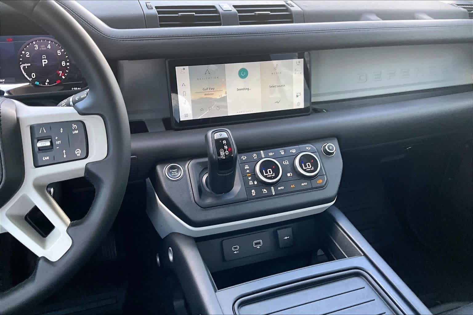 Used 2020 Eiger Grey Metallic Land Rover HSE image 6