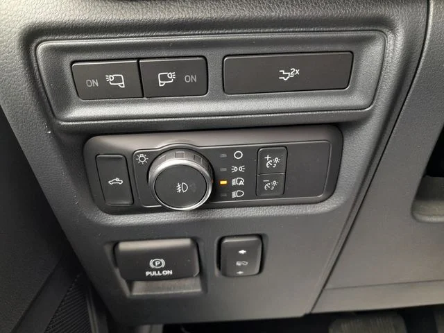 Used 2022 Blue Metallic Ford XLT image 17