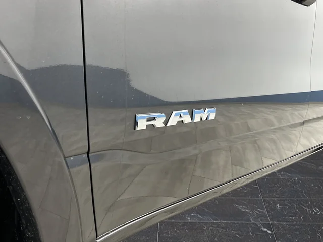 New 2026 Granite Crystal Metallic Clear-Coat Exterior Paint RAM Big Horn/Lone Star image 36