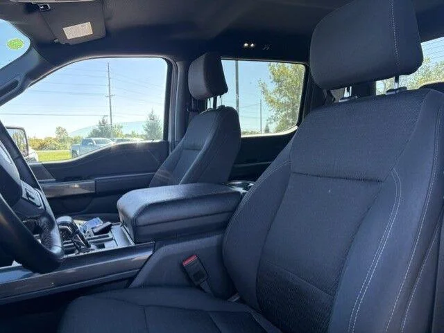Used 2023 Avalanche Gray Ford XLT image 2