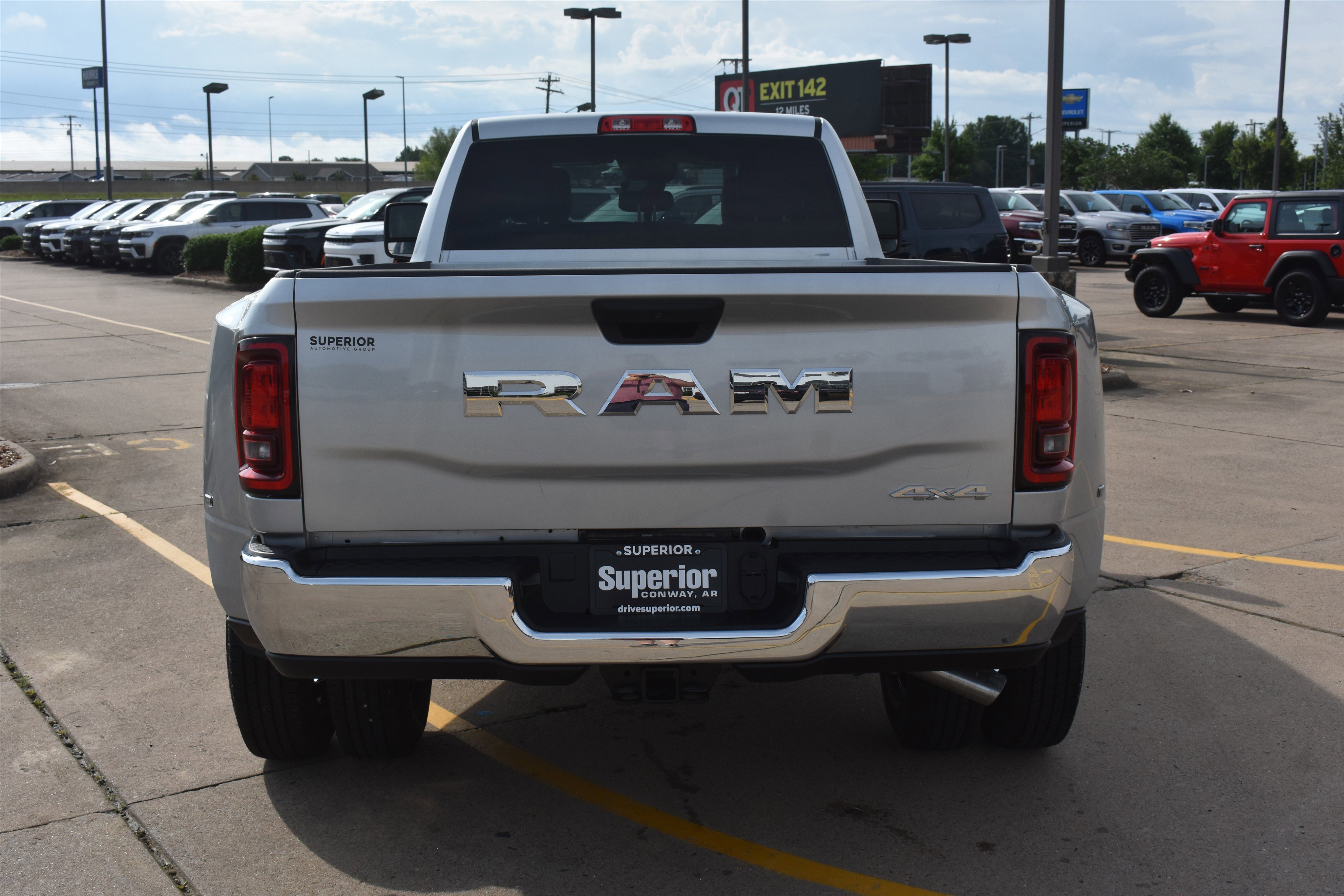 New 2026 Silver-Zynith Exterior Paint RAM Tradesman image 6