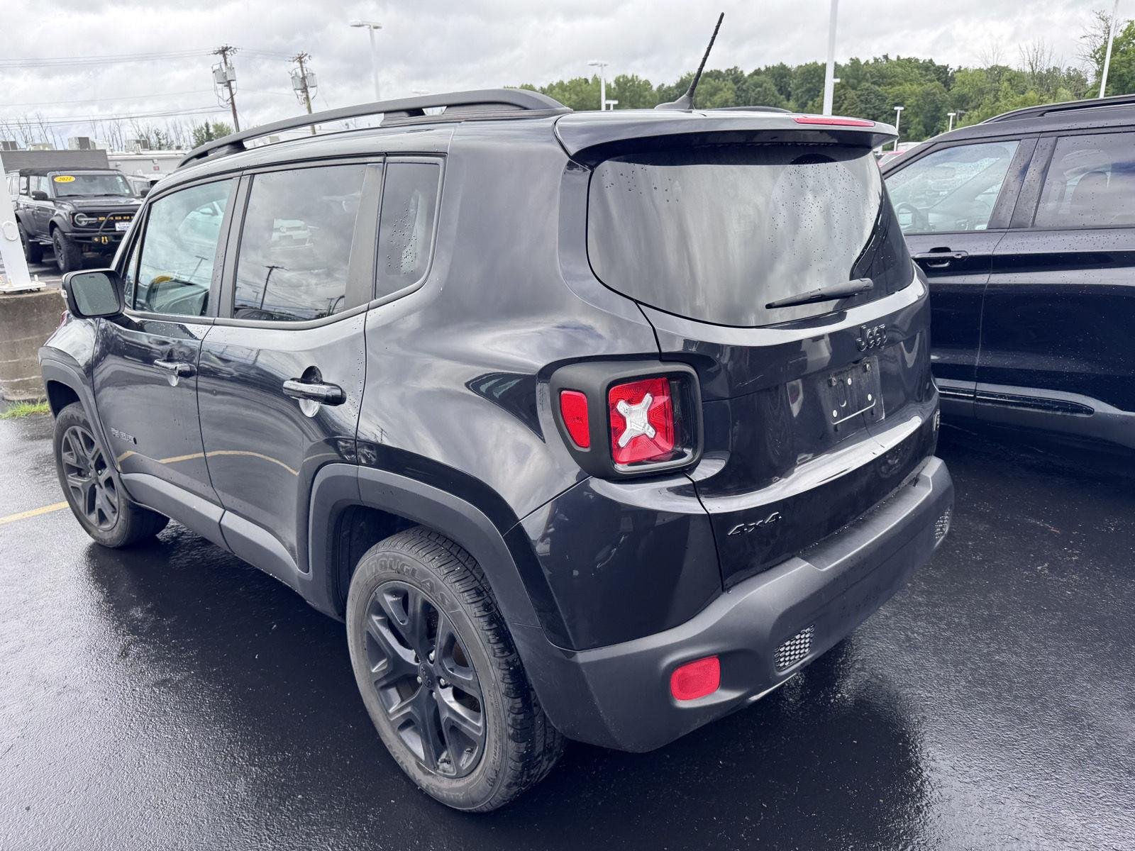 Used 2016 Carbon Black Metallic Jeep Justice image 4