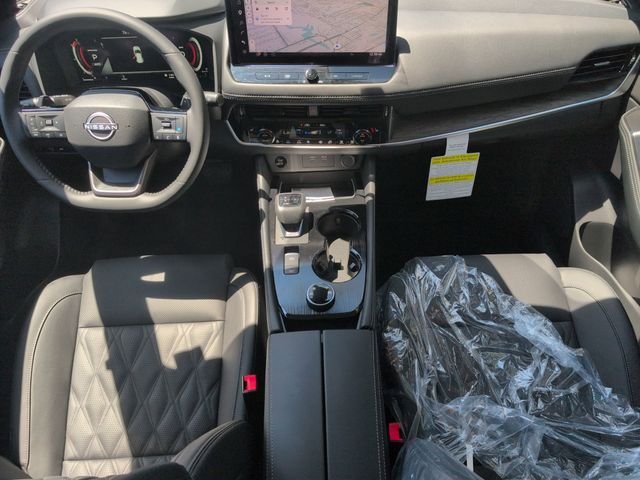 New 2026 Black Nissan Platinum image 22