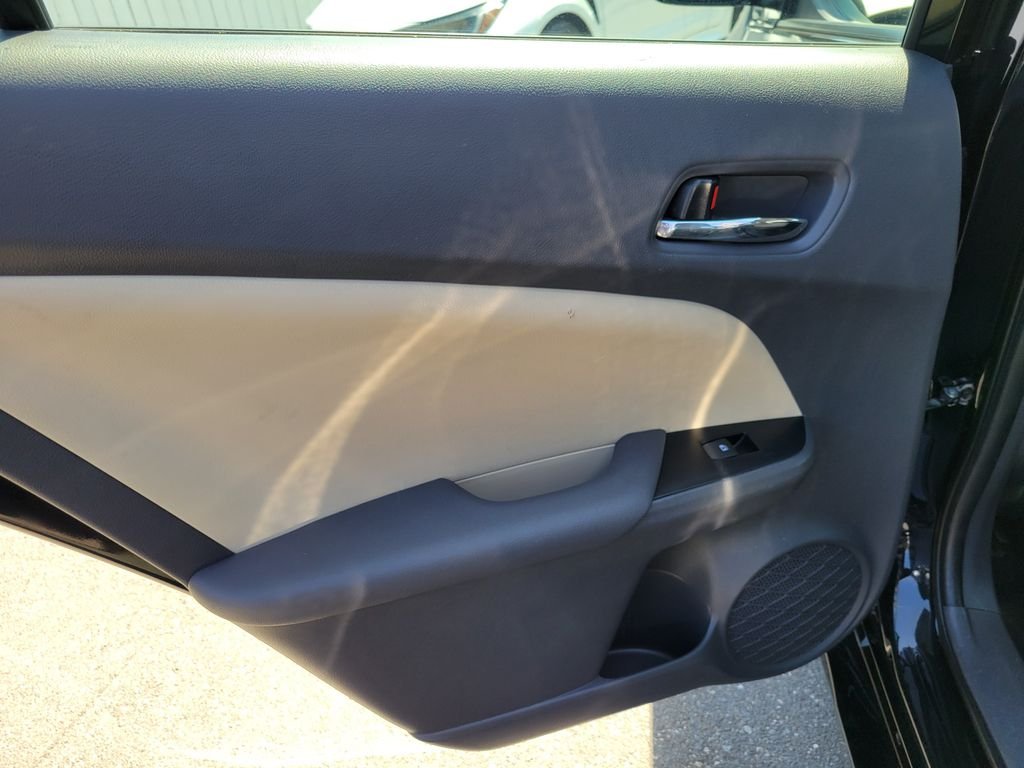 Used 2017 Black Toyota Two image 15