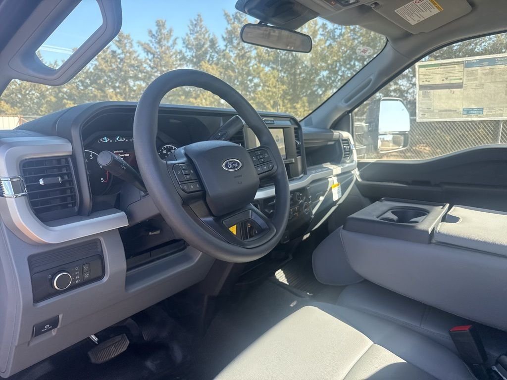New 2026 Oxford White Ford XL image 14