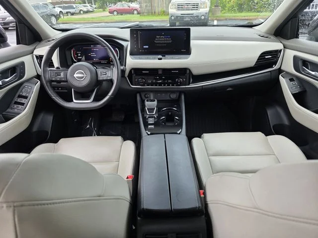 Certified Used 2024 Blu Blk Roof Nissan SL image 8