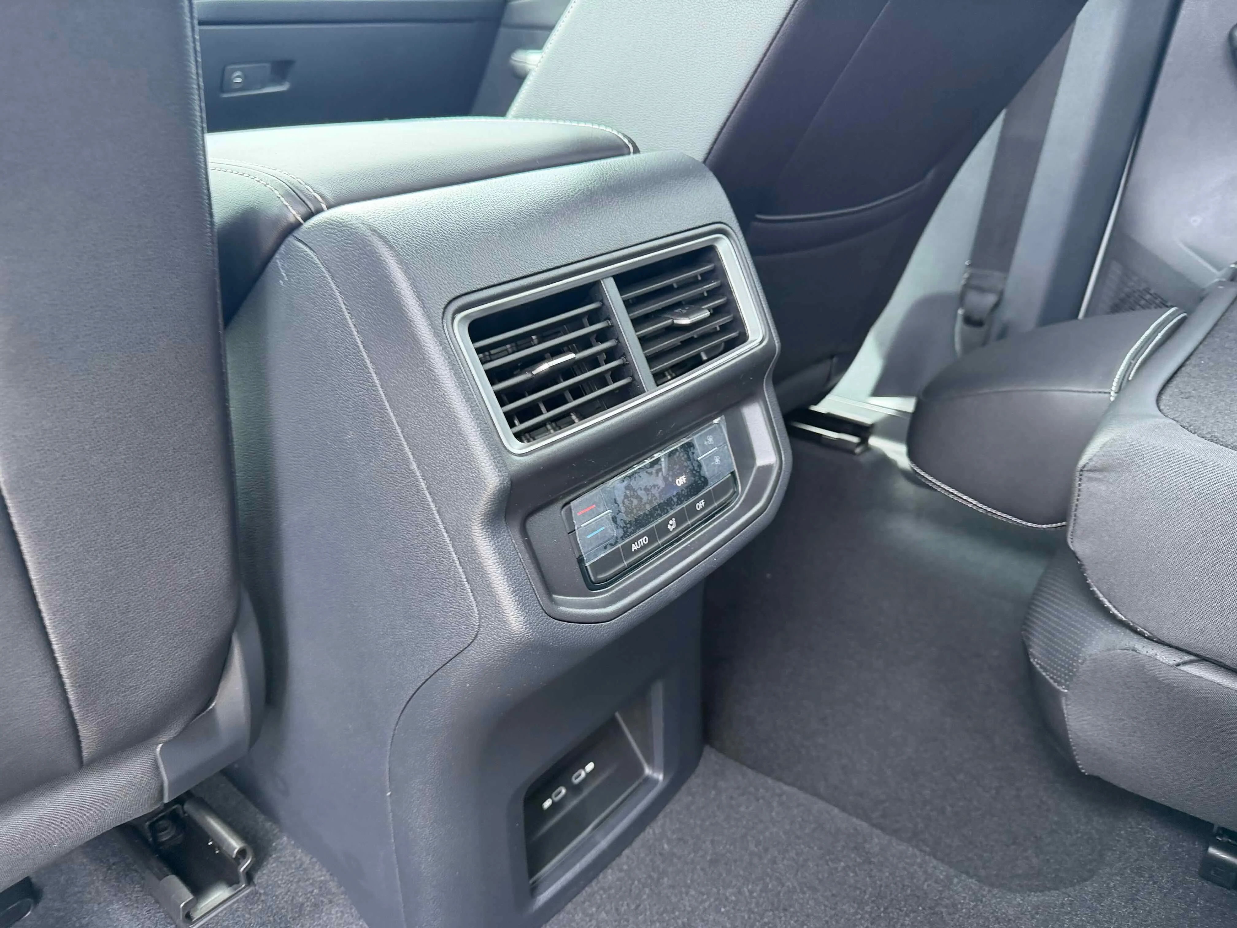 New 2026 Opal White Volkswagen 2.0T SE image 27