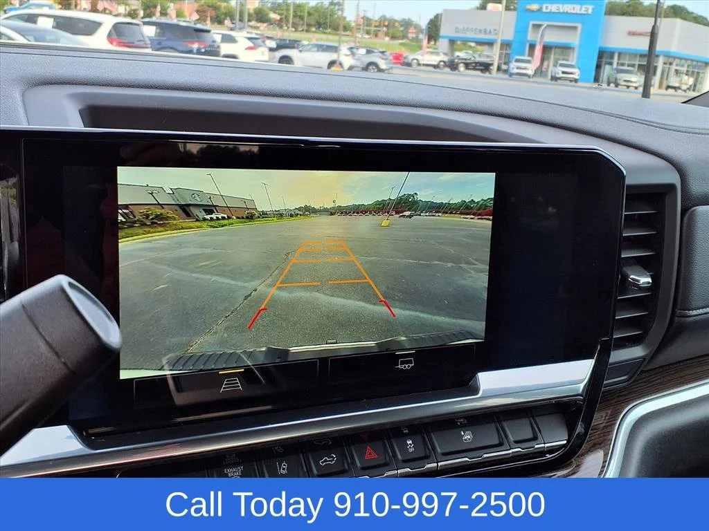 Used 2025 Summit White Chevrolet LT image 14