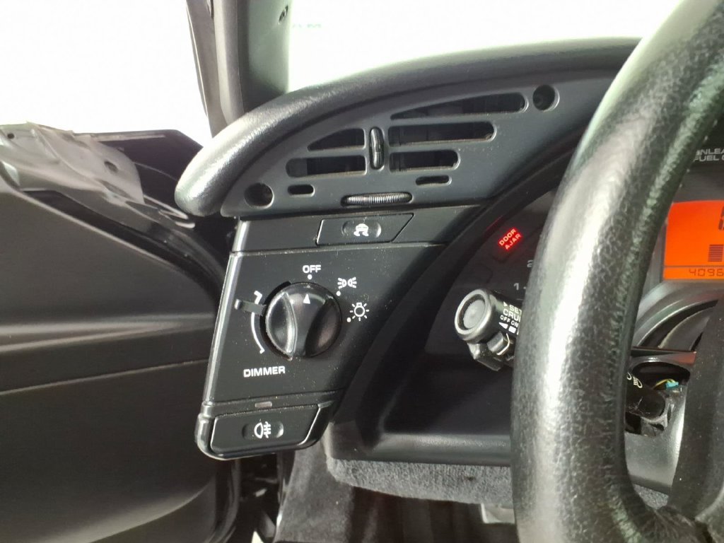 Used 1995  Chevrolet Base image 13