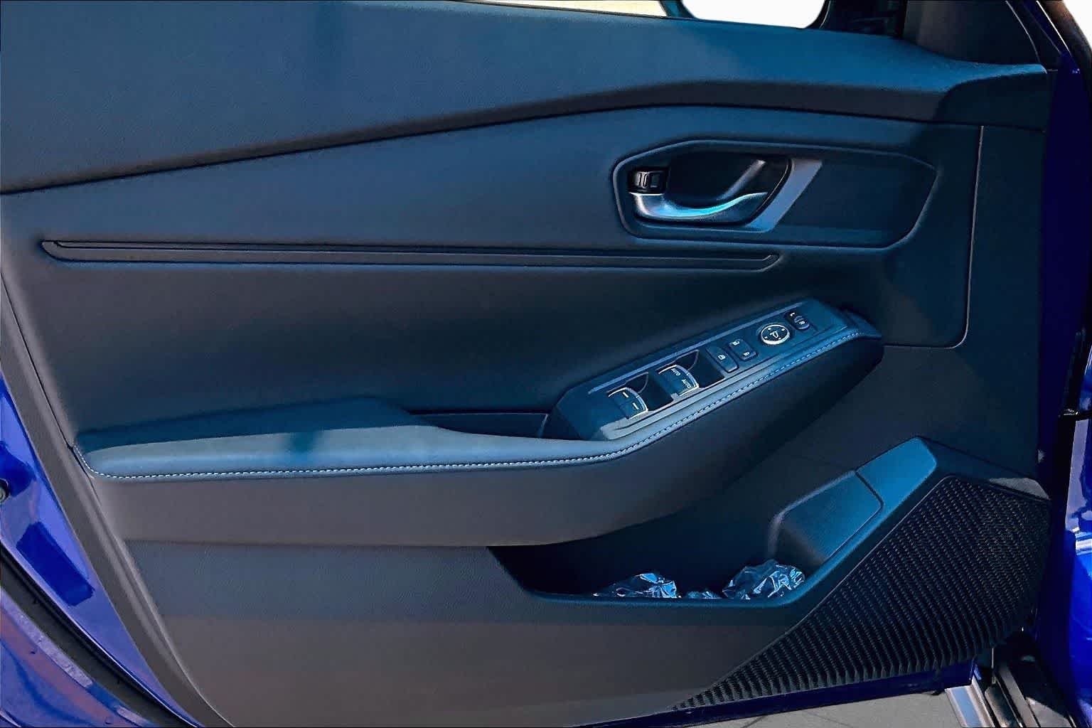 New 2026 Still Night Pearl Honda Sport Hybrid image 10