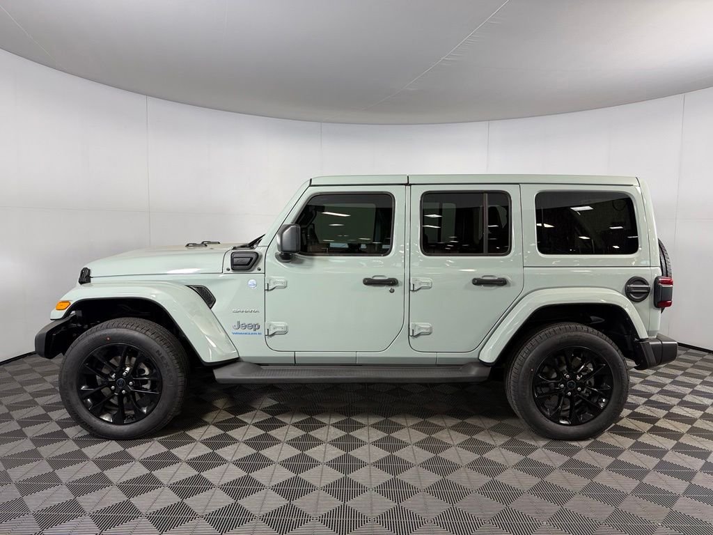 Used 2024 Earl Clearcoat Jeep Sahara 4xe image 10
