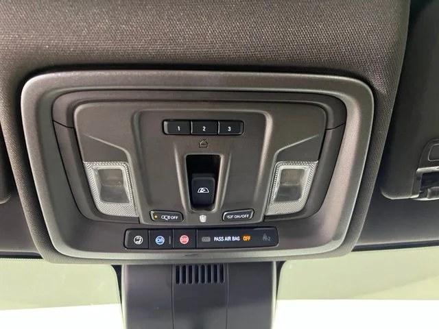 Used 2022 Silver Chevrolet LT image 31