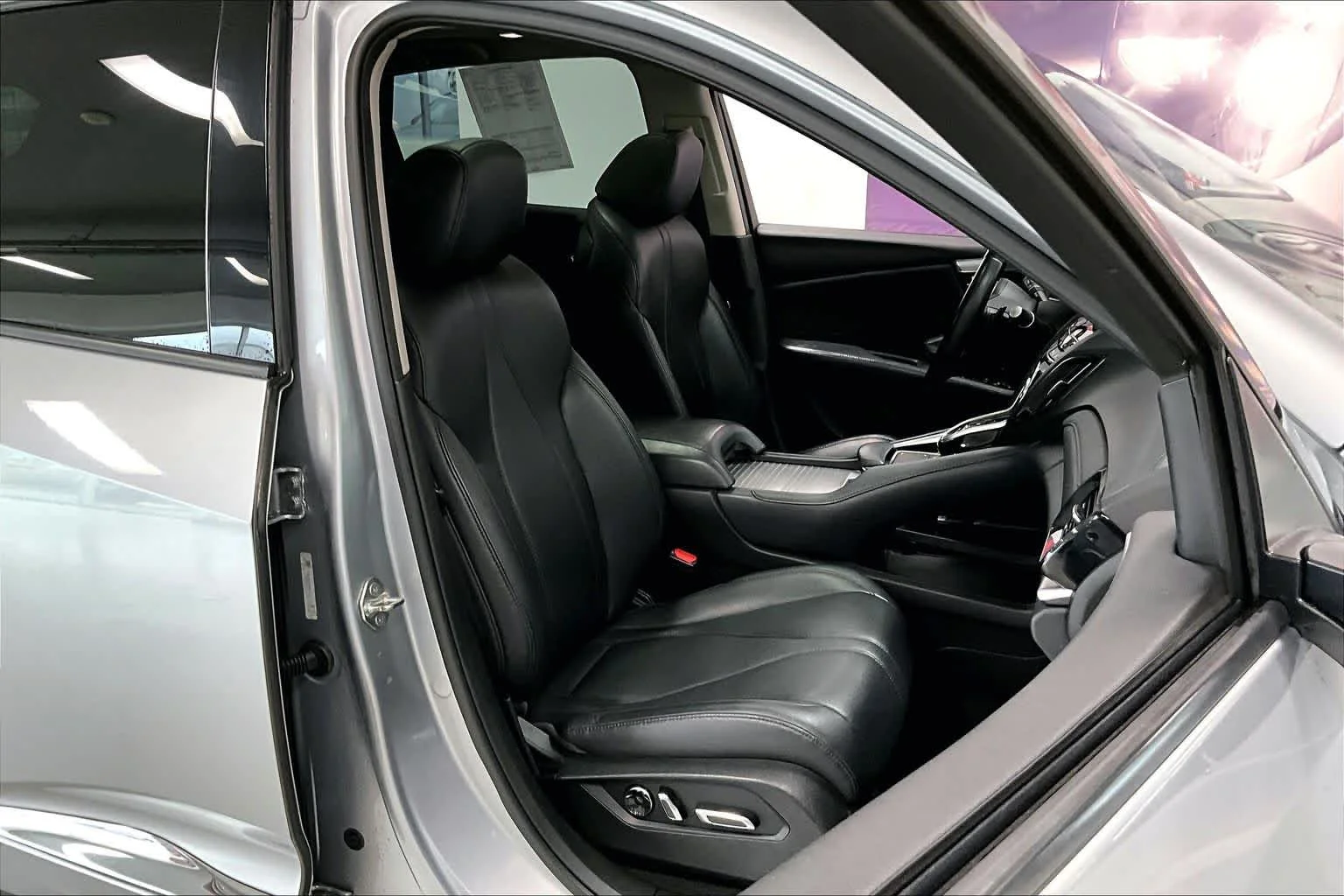 Used 2019 Lunar Silver Metallic Acura  image 11