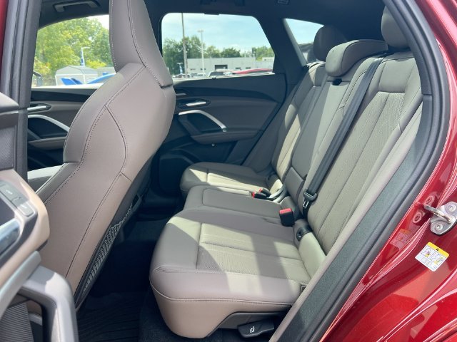 Used 2025  Audi 2.0T Premium Plus image 34