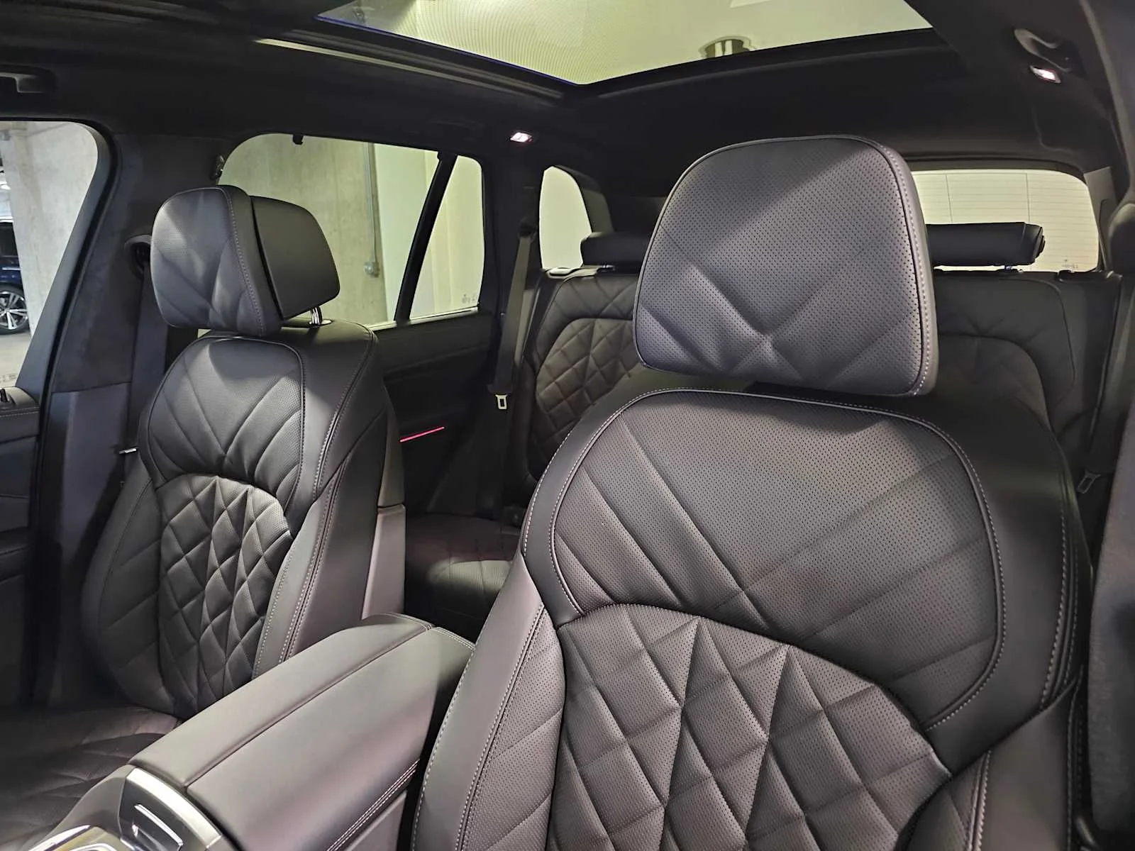New 2026 Brooklyn Grey Metallic BMW xDrive50e image 34
