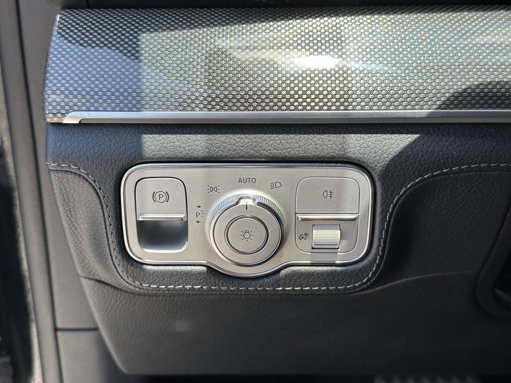 Used 2021  Mercedes-Benz GLE 53 AMG® image 35
