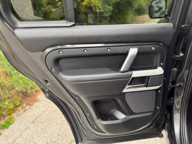 Used 2024 Carpathian Gray Premium Metallic Land Rover X-Dynamic SE image 11