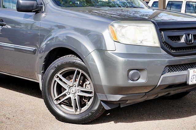 Used 2009 Gray Honda LX image 3