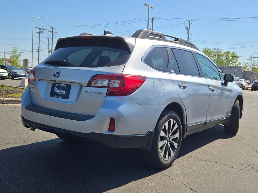 2016 Subaru Outback Limited - Photo 13