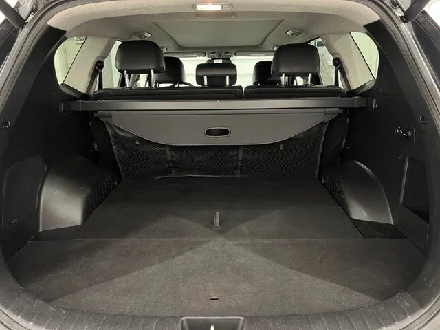 Used 2020 Black Hyundai Limited image 21