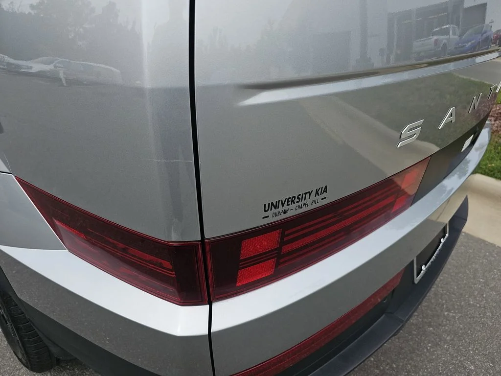 Used 2025 Silver Hyundai SEL image 32