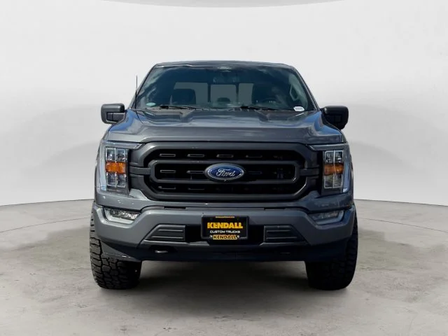 Used 2022 Gray Ford XLT image 3