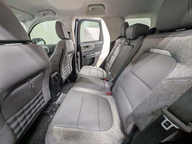New 2026 Oxford White Ford Badlands® image 42
