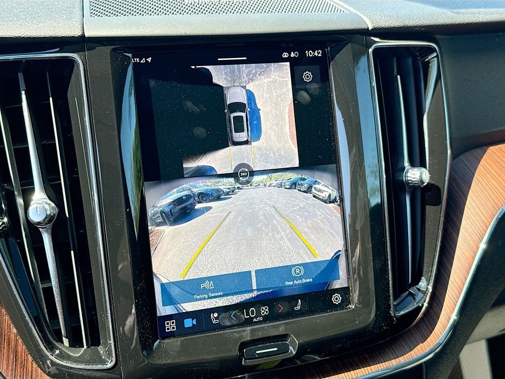 2024 Volvo XC60 Plus - Photo 13