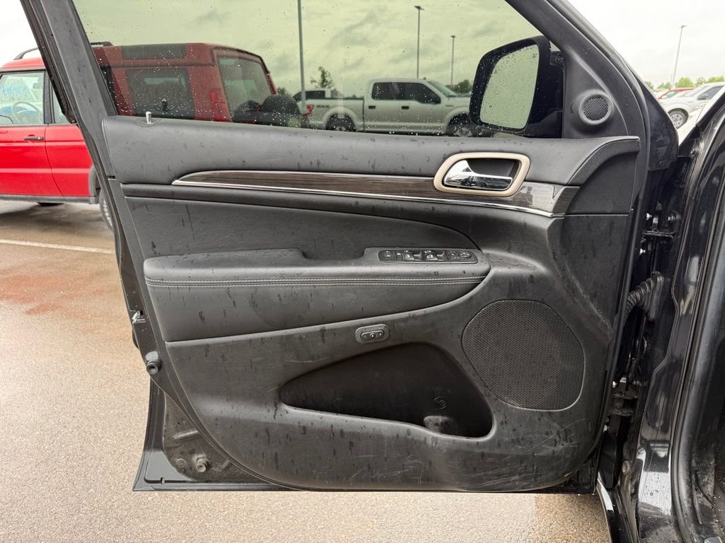 Used 2014 Black Jeep Overland image 6