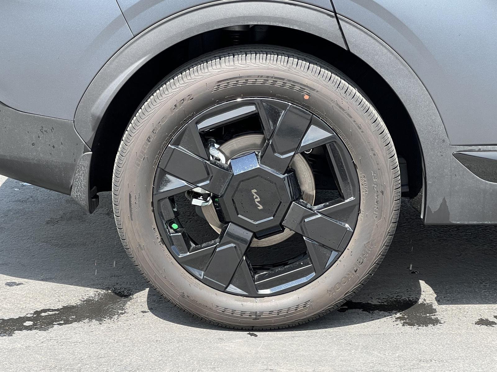 Used 2026 Shadow Matte Gray Kia X-Line image 15