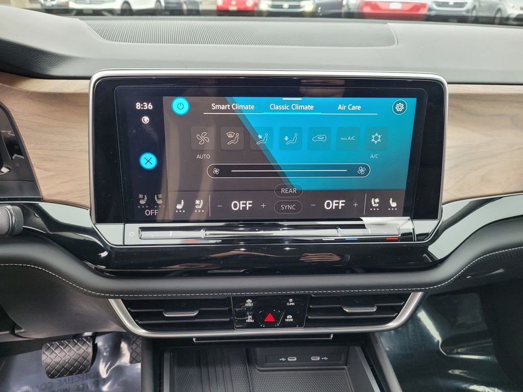 New 2026 White/off-white Volkswagen 2.0T SE w/Technology image 20