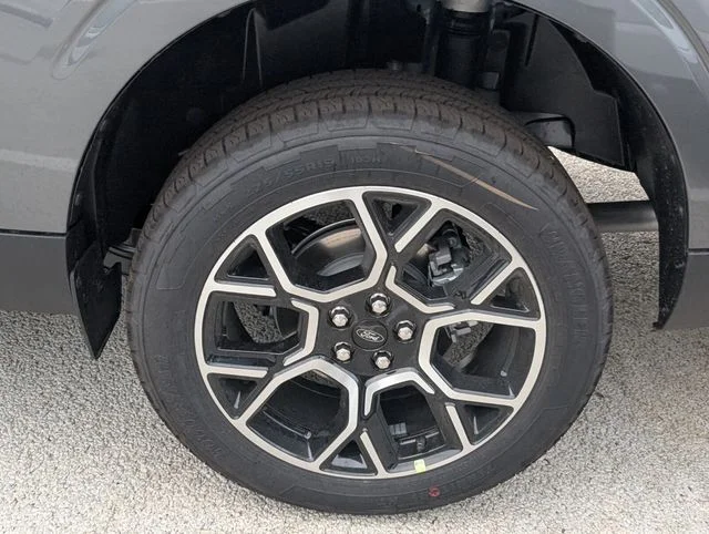New 2026 Carbonized Gray Metallic Ford Lariat® image 11