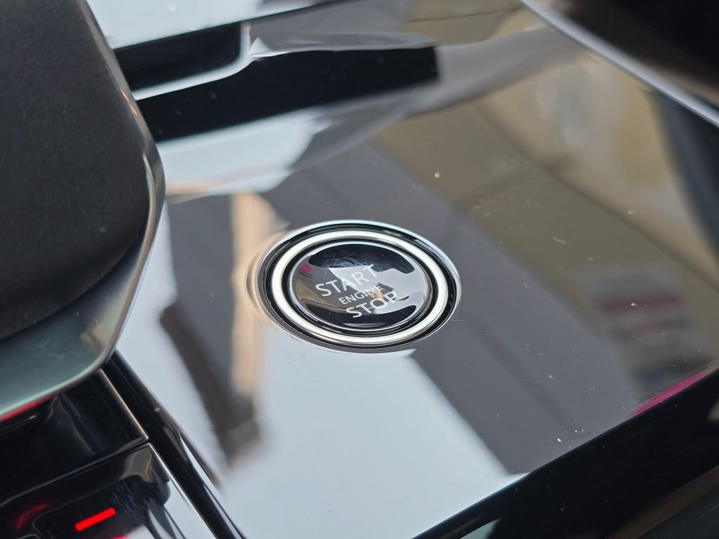 New 2026 Fuji White LAND ROVER SE image 25