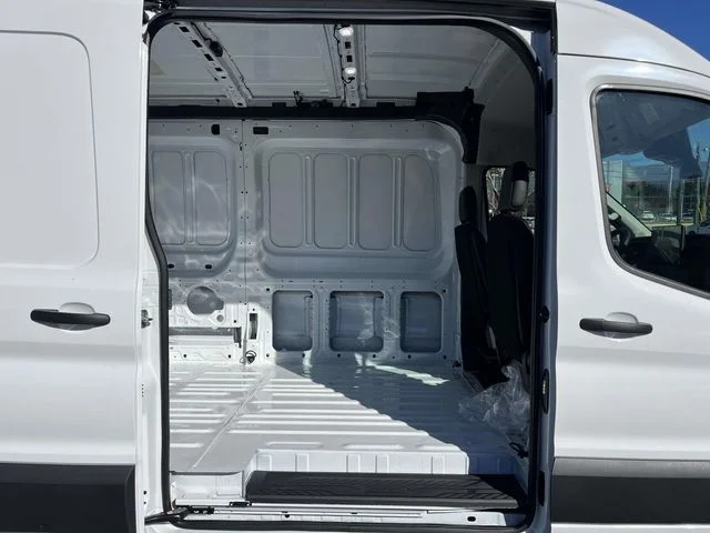 New 2026 Oxford White Ford Base image 19