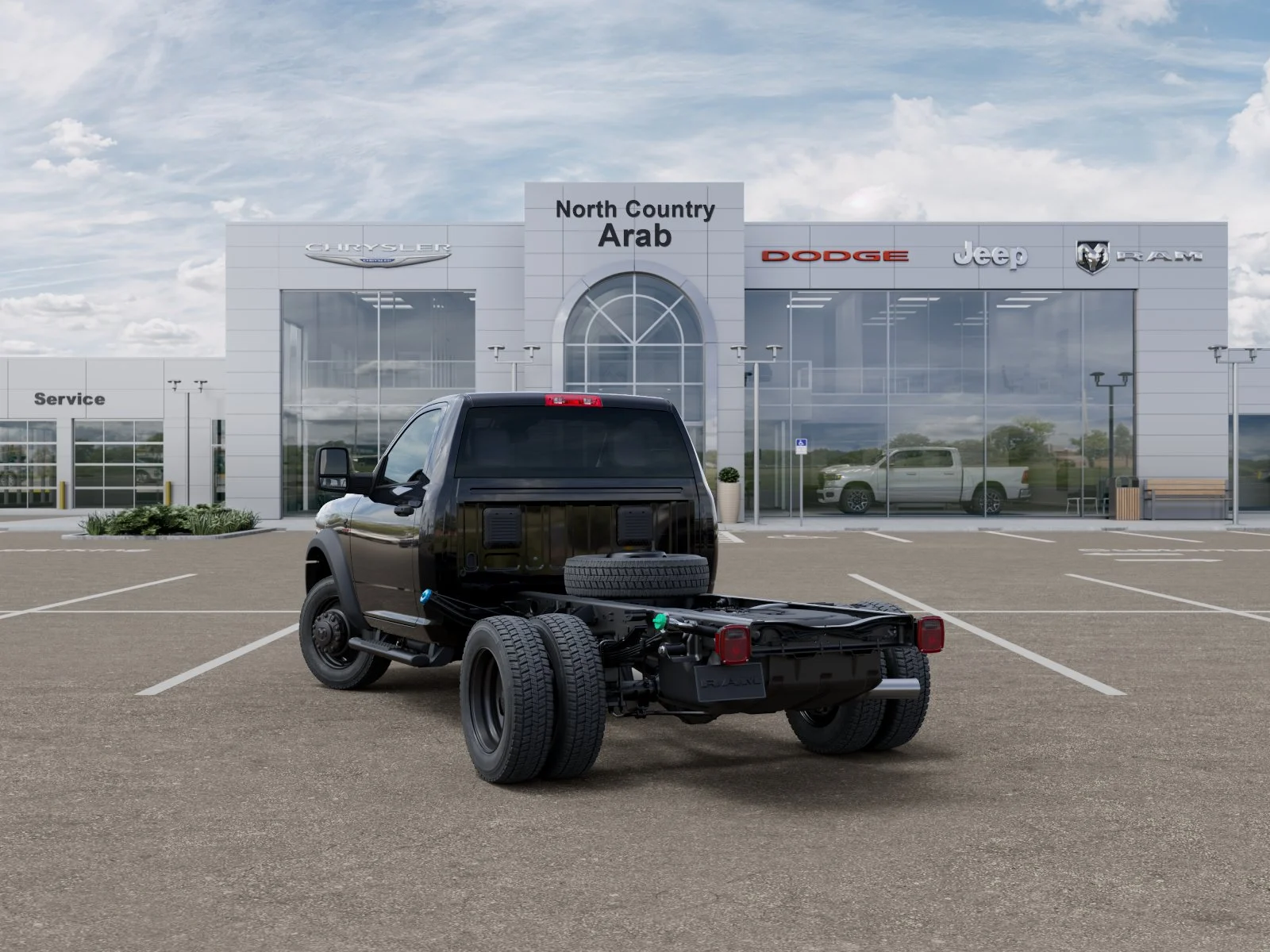 New 2026 Diamond Black Crystal Pearl-Coat Exterior Paint RAM Tradesman image 29