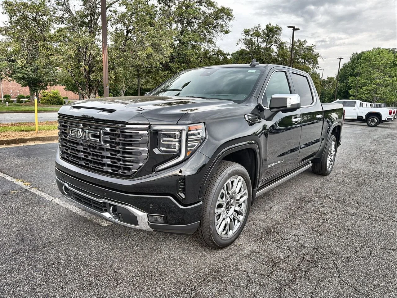 New 2026 Onyx Black GMC Denali Ultimate image 4