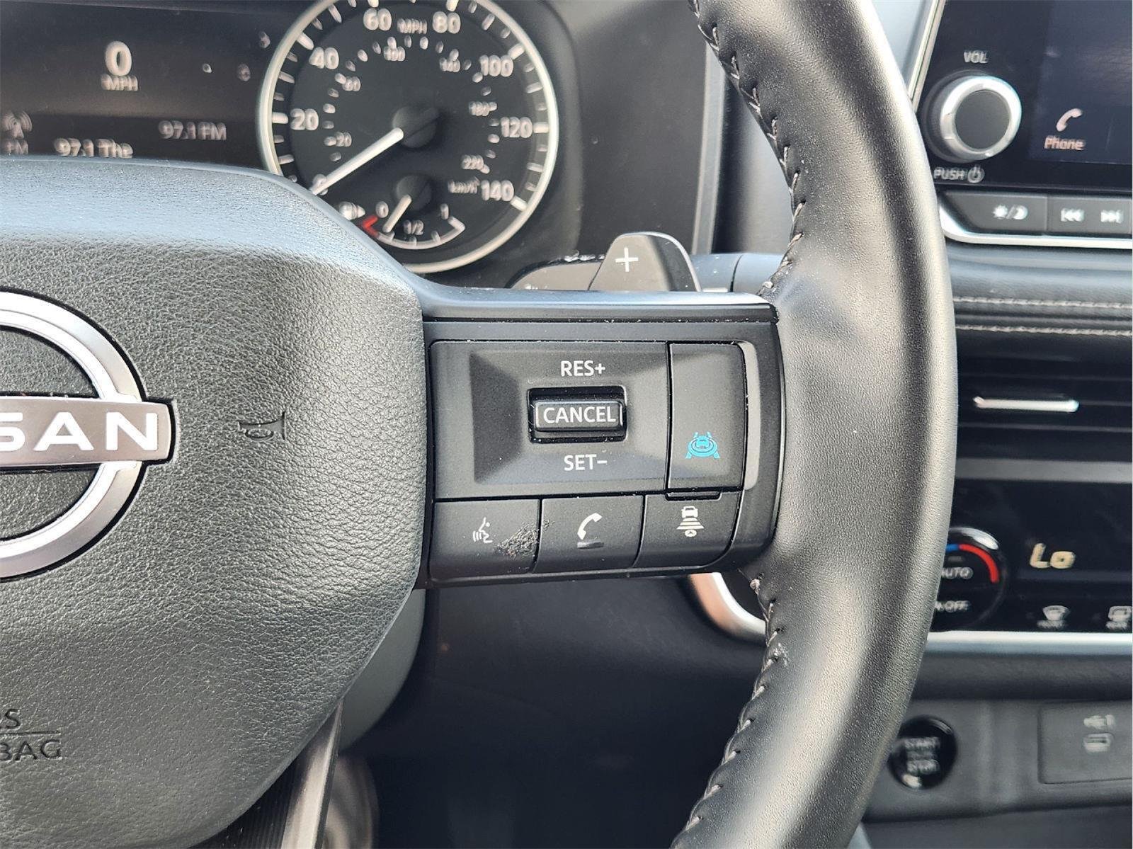 Used 2025 Everest White Pearl Nissan SV image 30