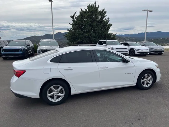 Used 2017 Summit White Chevrolet LS image 7